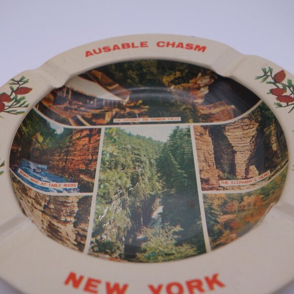 Ausable Chasm New York Made in Hong Kong Metal Ash Tray - Picture 3 of 11